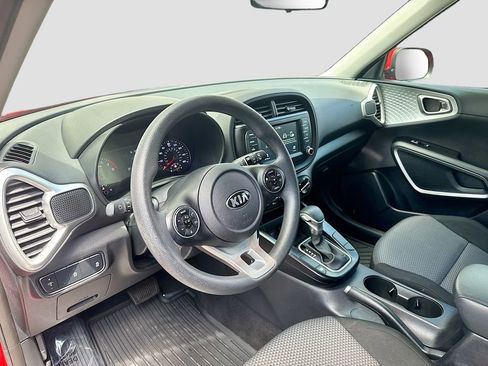 Used 2021 Kia Soul LX FWD image 7