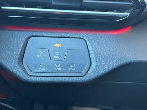 Used 2023 Volkswagen ID.4 Pro S image 36