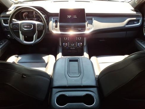 Used 2023 GMC Yukon SLT w/ SLT Premium Package AWD/4WD image 10