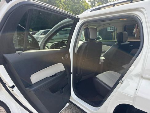 Used 2015 GMC Terrain SLT FWD image 9