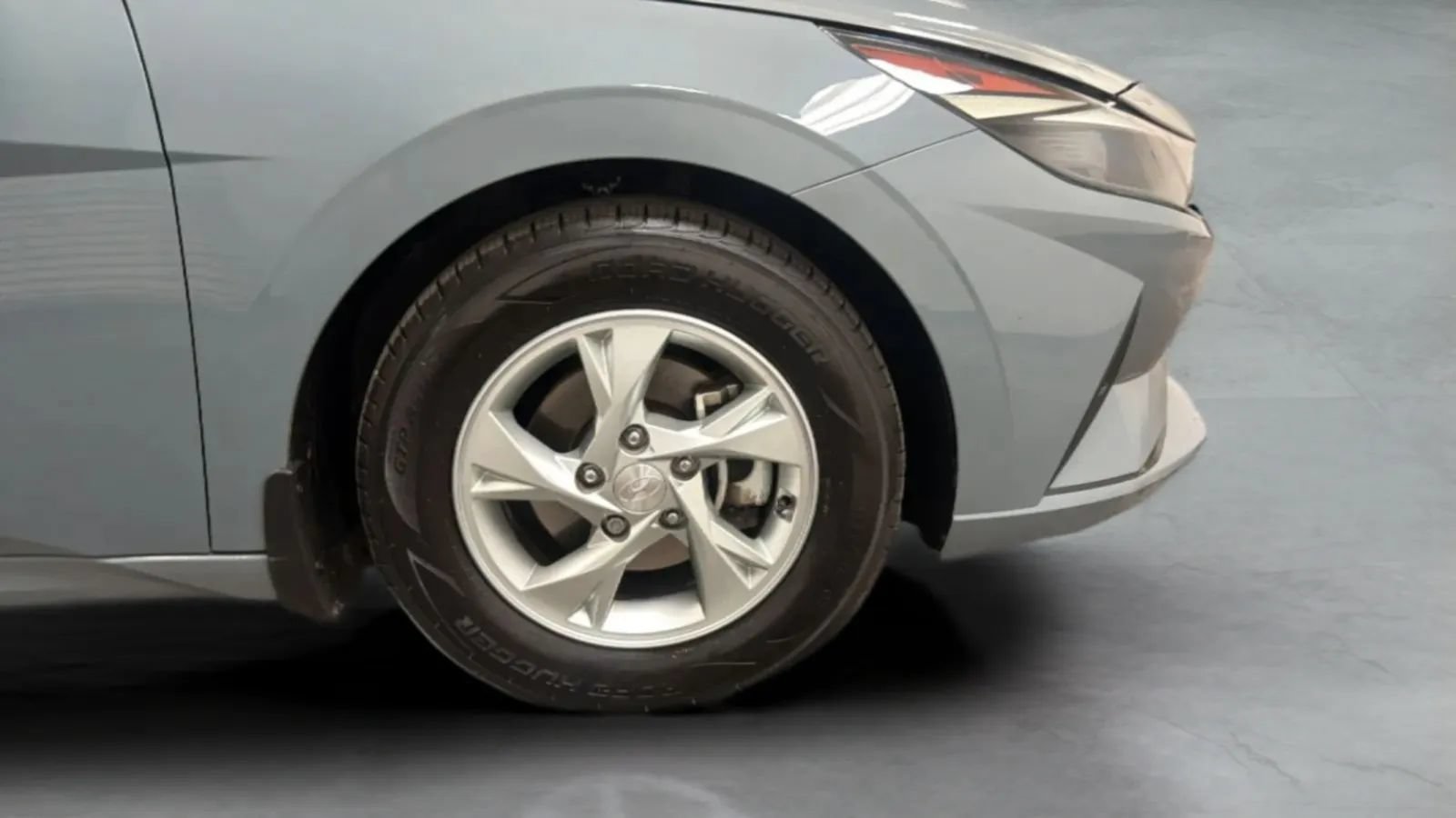 Used 2023 Hyundai Elantra SE FWD image 24