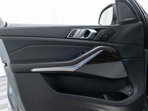 Used 2025 BMW X5 xDrive50e w/ Executive Package image 11