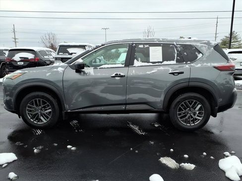 Used 2023 Nissan Rogue S image 4