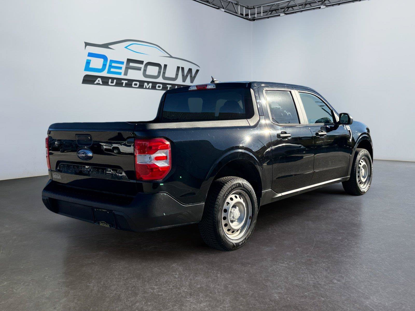 Used 2022 Ford Maverick XL FWD image 3