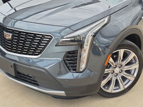 Used 2020 Cadillac XT4 Premium Luxury w/ Cold Weather Package FWD image 7