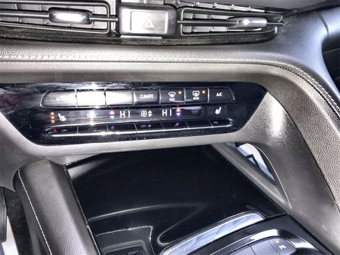 Used 2023 Buick Envision Essence image 18