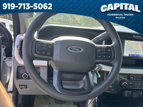 New 2025 Ford F550 4x4 Crew Cab image 25