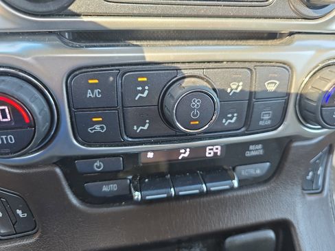 Used 2017 Chevrolet Tahoe LT image 30