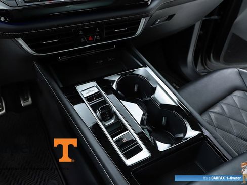 Used 2024 Volkswagen Atlas SEL Premium R-Line AWD/4WD image 24