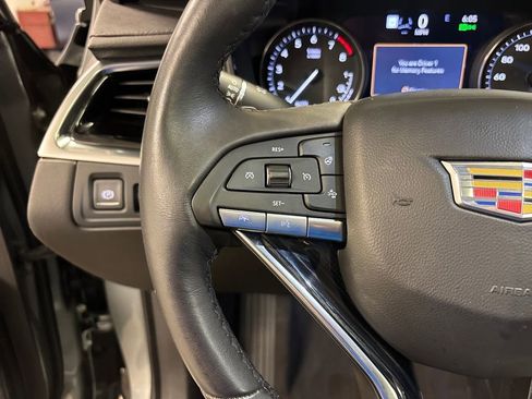 Used 2023 Cadillac XT6 Premium Luxury w/ Technology Package image 9