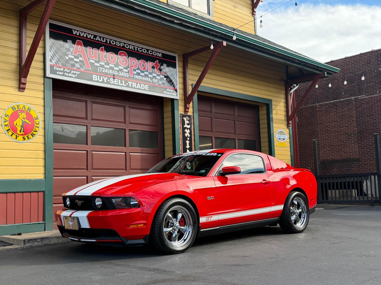 Used 2012 Ford Mustang GT RWD image 7