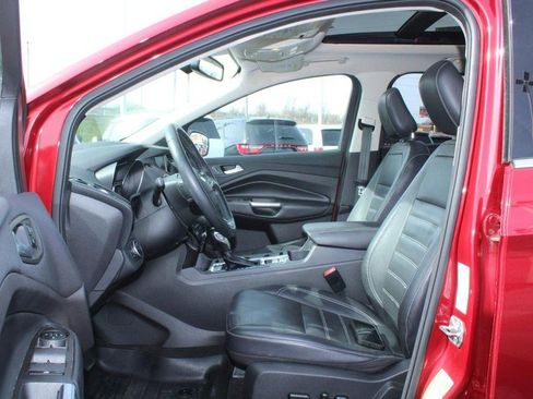 Used 2018 Ford Escape Titanium image 9