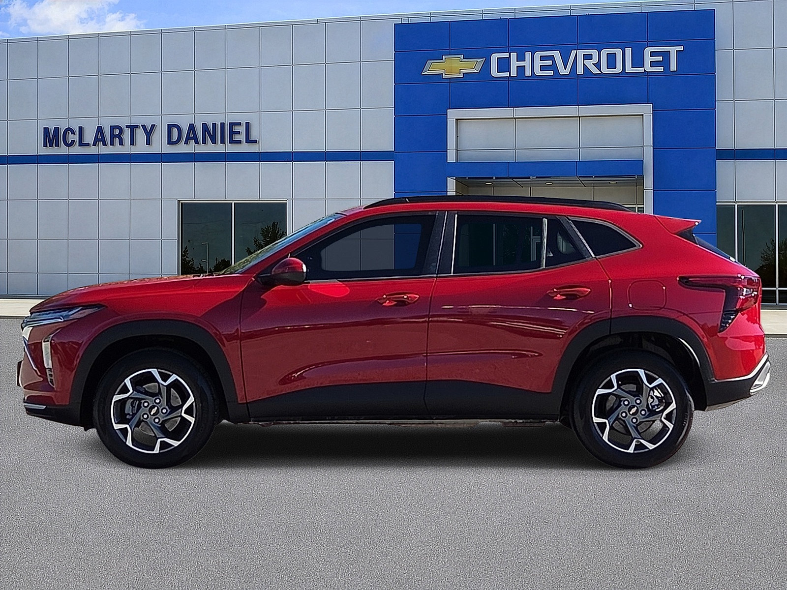 Used 2026 Chevrolet Trax LT w/ Driver Confidence Package FWD image 3