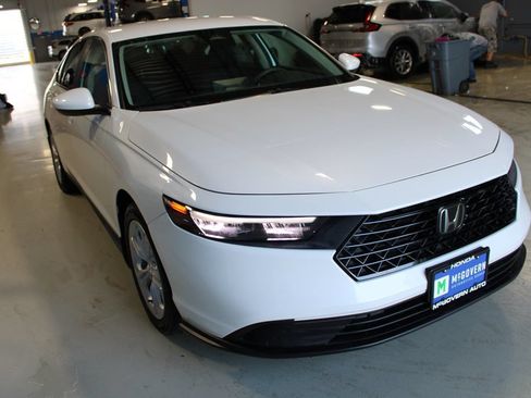 Used 2023 Honda Accord LX image 3