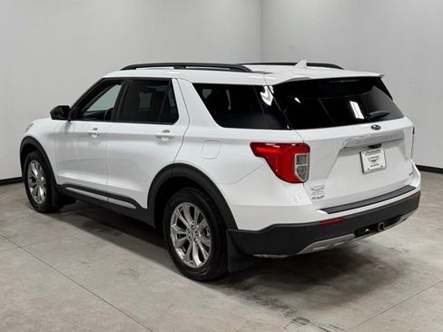 Certified 2020 Ford Explorer XLT w/ Equipment Group 202A AWD/4WD image 9