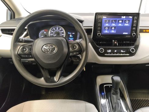 Used 2021 Toyota Corolla LE image 22