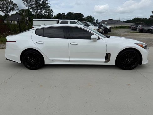 Used 2019 Kia Stinger RWD image 4
