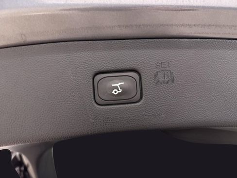 Used 2024 Ford Edge Titanium w/ Titanium Elite Package image 17