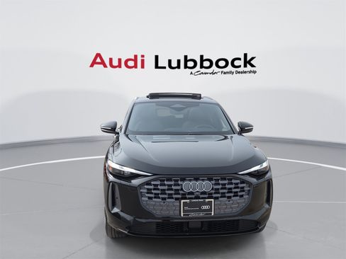 Certified 2025 Audi Q5 Premium w/ Convenience Package image 3