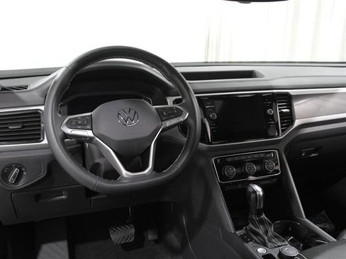Used 2023 Volkswagen Atlas Cross Sport SEL image 6