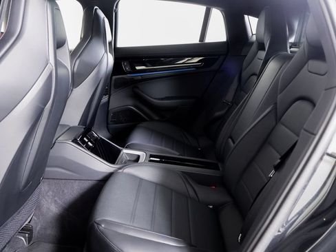 Certified 2025 Porsche Panamera 4 AWD/4WD image 22