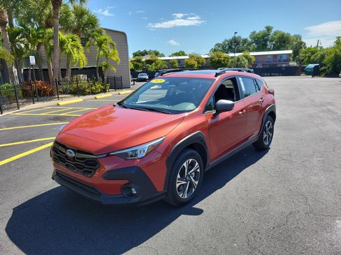 Used 2025 Subaru Crosstrek 2.5i Premium AWD/4WD image 9