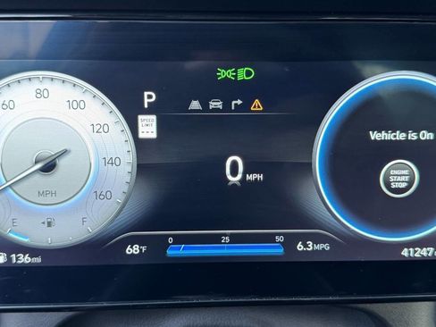 Used 2024 Hyundai Elantra SEL image 13