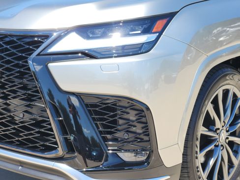 Used 2026 Lexus LX 600 F Sport w/ Accessory Package (Z1) AWD/4WD image 39