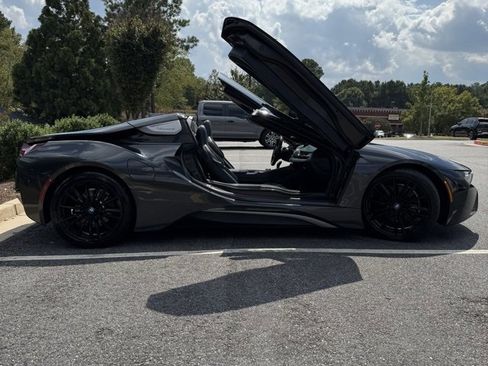 Used 2019 BMW i8 Roadster image 12