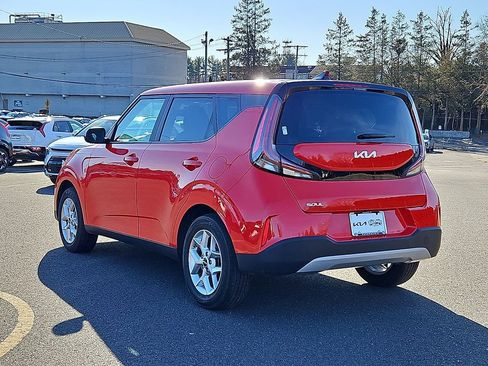 Certified 2023 Kia Soul LX w/ LX Technology Package image 5