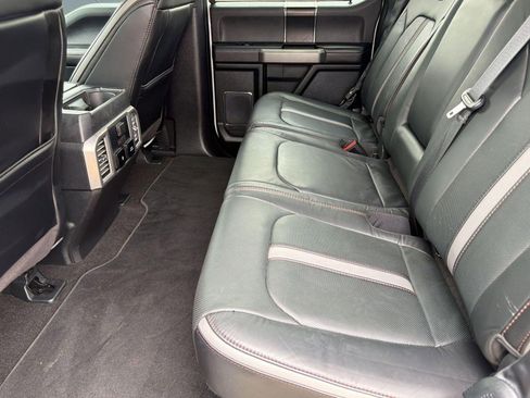 Used 2018 Ford F150 Platinum w/ Equipment Group 701A Luxury AWD/4WD image 14