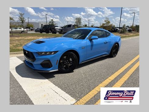 Used 2024 Ford Mustang GT RWD image 1
