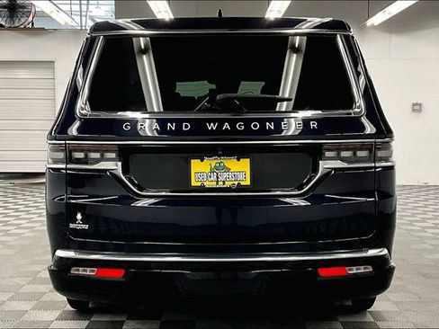 Used 2025 Jeep Grand Wagoneer L Series III w/ Rear-Seat Entertainment Group AWD/4WD image 5
