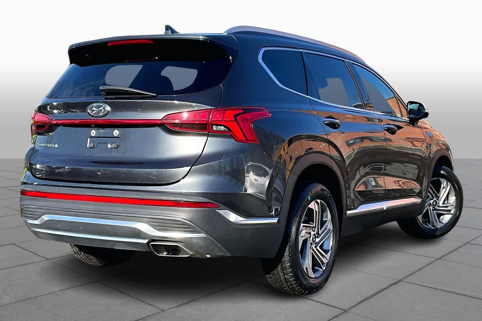 Used 2023 Hyundai Santa Fe SEL w/ Premium Package FWD image 13