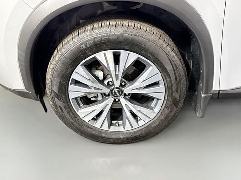 Used 2023 Nissan Rogue SV FWD image 38