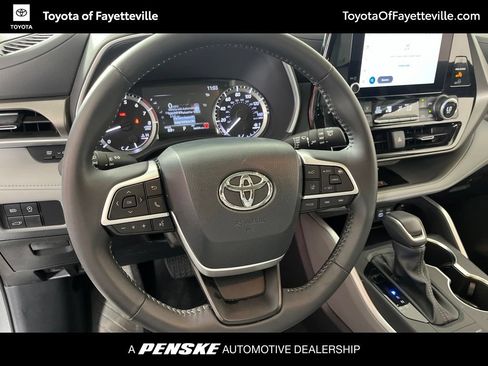 Certified 2026 Toyota Highlander XLE AWD/4WD image 31
