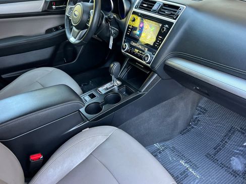 Used 2018 Subaru Outback 2.5i Premium AWD/4WD image 16