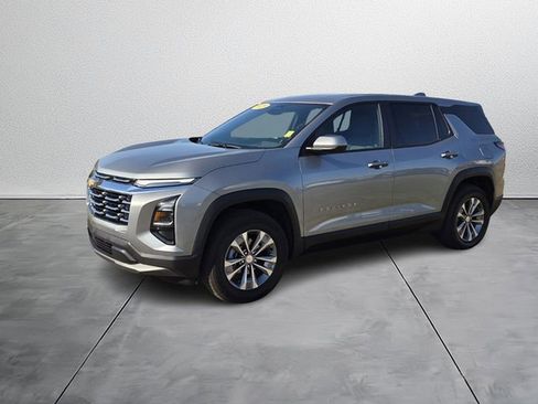 Certified 2025 Chevrolet Equinox LT image 2