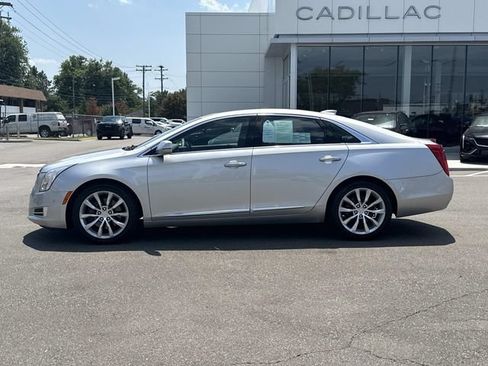 Used 2016 Cadillac XTS Luxury w/ Driver Awareness Package FWD image 10