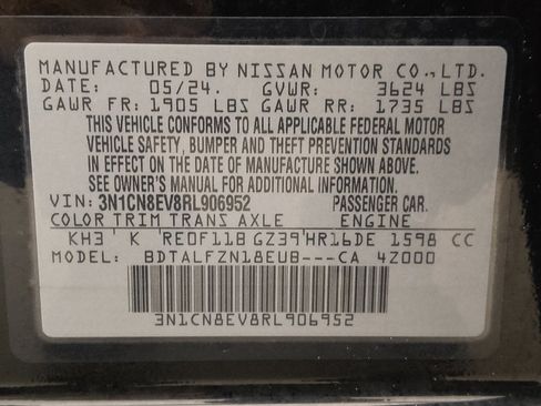 Used 2024 Nissan Versa SV FWD image 33