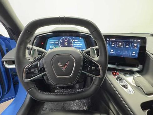 Used 2025 Chevrolet Corvette Stingray Coupe w/ 1LT RWD image 32