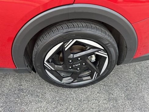 Used 2025 Kia K4 EX image 10
