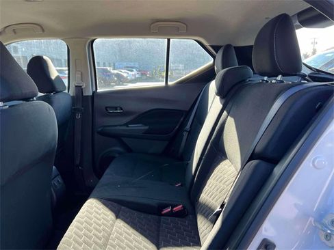 Used 2023 Nissan Kicks SV image 12