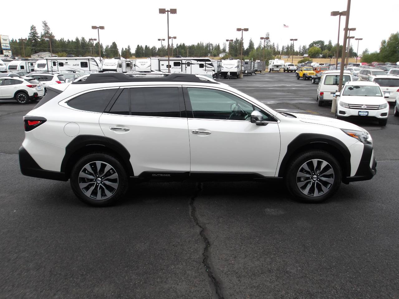 Used 2023 Subaru Outback Touring AWD/4WD image 6