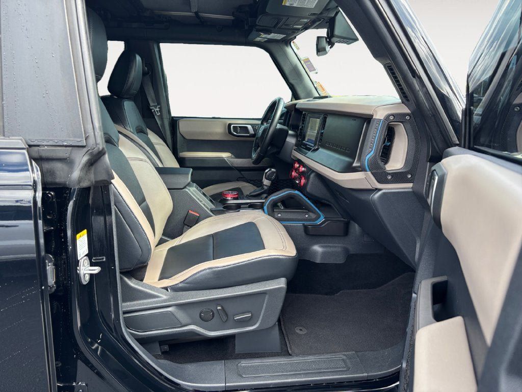 Used 2022 Ford Bronco Wildtrak AWD/4WD image 12