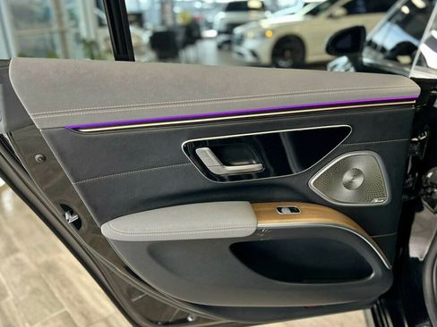 Used 2023 Mercedes-Benz EQS 580 4MATIC Sedan image 15