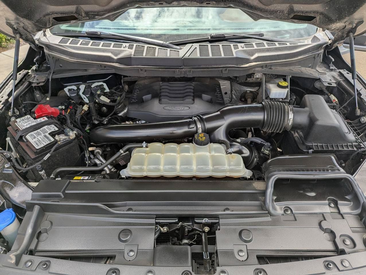Used 2021 Ford F150 Lariat w/ Equipment Group 502A High AWD/4WD image 32