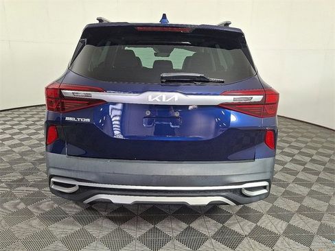 Used 2022 Kia Seltos EX image 9