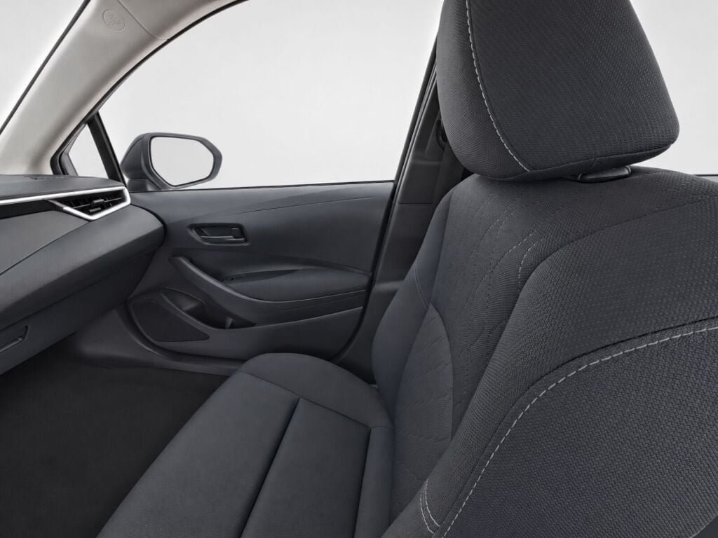 Certified 2025 Toyota Corolla LE FWD image 14