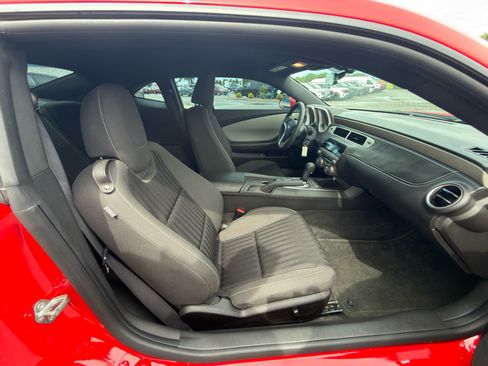 Used 2015 Chevrolet Camaro LS RWD image 26